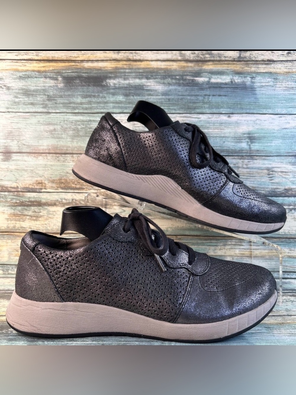 Dansko Christina Sneakers Womens 8.5-9 Metallic Gray Leather Casual Walking Shoe